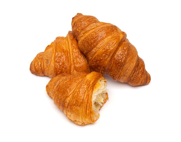 Croissant isolato su sfondo bianco