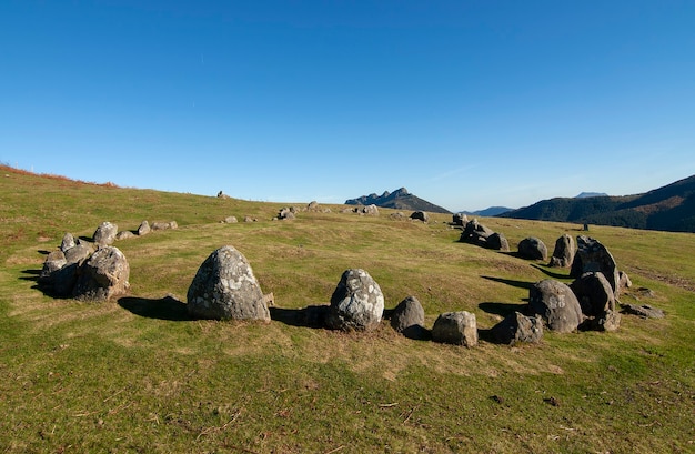 cromlech in cima alla montagna