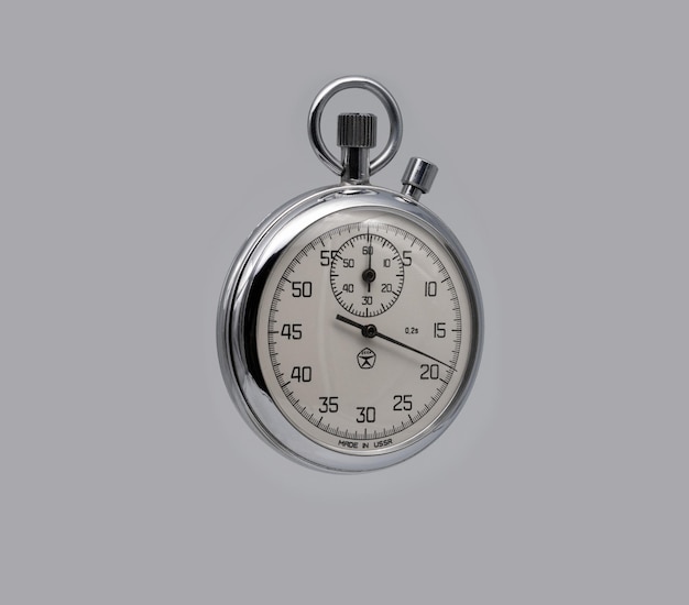 Cronometro meccanico URSS Closeup Isolato su uno sfondo grigio