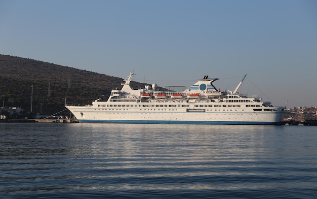 Cruise Ship