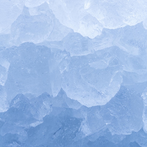Cubetti di ghiaccio tritato blu ghiaccio congelati