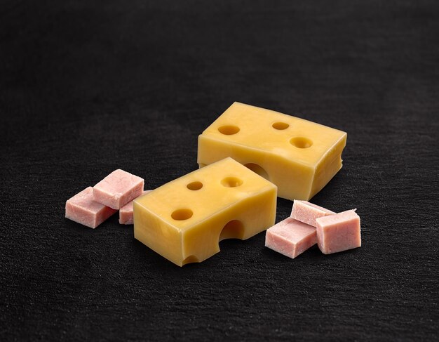 Cubetti di prosciutto e formaggio