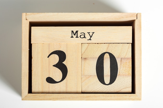 Cubi di legno con data. 30 maggio