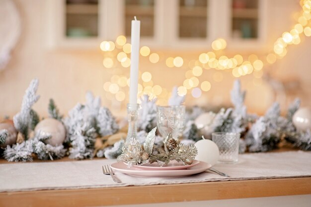 cucina addobbata a festa cena di natale