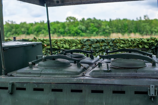 Cucina da campo sovietica russa dell'attrezzatura militare della seconda guerra mondiale della cucina mobile o di...