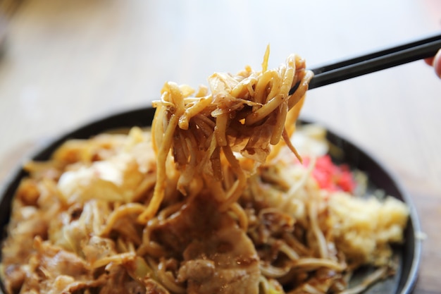 Cucina giapponese, tagliatelle fritte Yakisoba