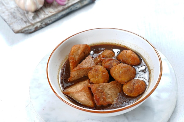 cucina tradizionale indonesiana semur tahu telur puyuh o tofu dolce piccante con uova di quaglia