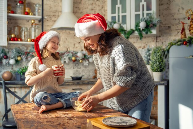 Cucinare i biscotti di Natale