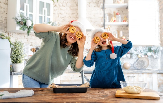 Cucinare i biscotti di Natale