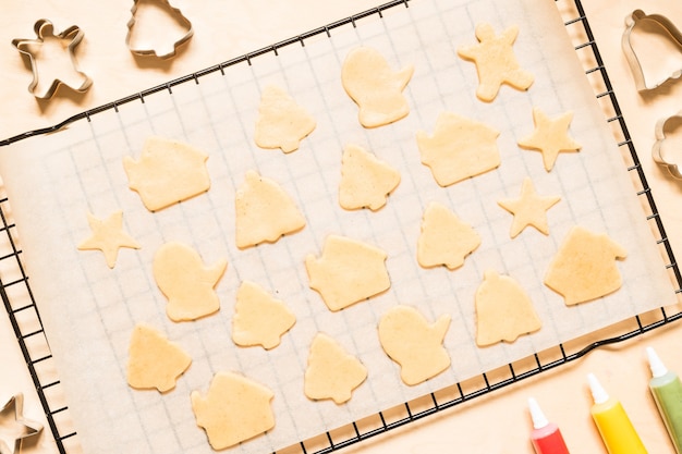 Cucinare i biscotti di panpepato di Natale