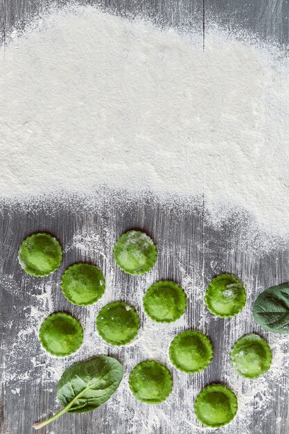 cucinare i ravioli verdi