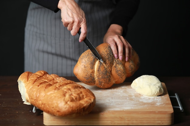 cucinare il pane fresco dalla farina