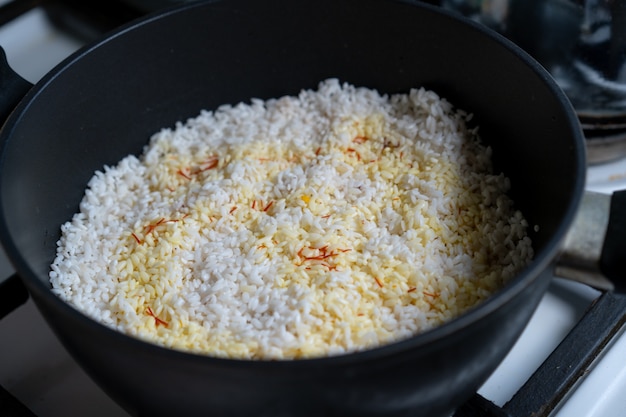 Cucinare il pilaf in padella