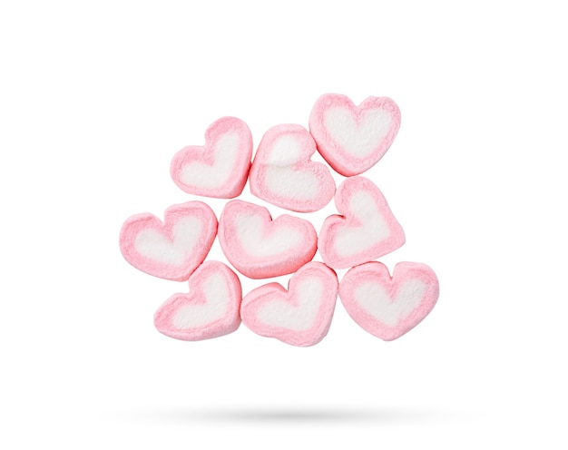 Cuore di marshmallow rosa su sfondo bianco isolato