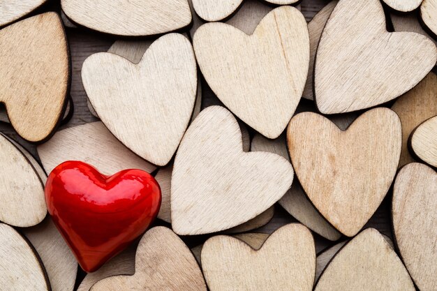 Cuori di legno, sullo sfondo del cuore.