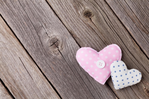 Cuori di San Valentino su legno