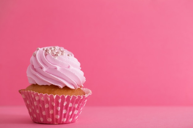 Cupcake sul muro rosa