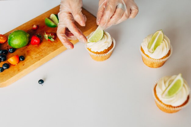 Cupcakes con panna e lime