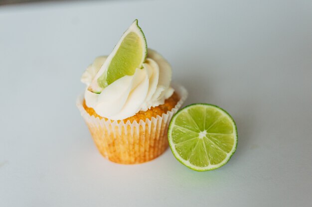 Cupcakes con panna e lime