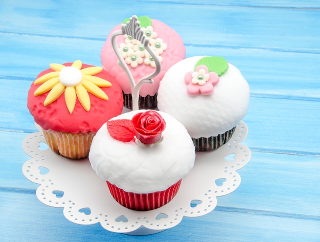 Cupcakes decorati con fondente