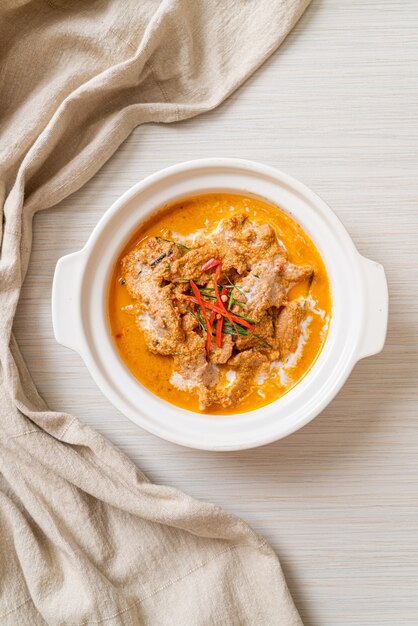 Curry tailandese del panang del kit del pasto con carne di maiale, stile tailandese dell'alimento