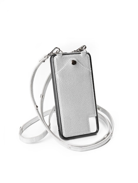 Custodia in pelle argento per iphone isolata su sfondo bianco