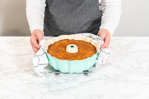 Dalla padella allo scaffale la presentazione perfetta della torta bundt