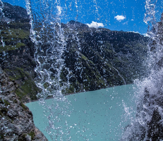 Dam mauvoisinvalaisswiss