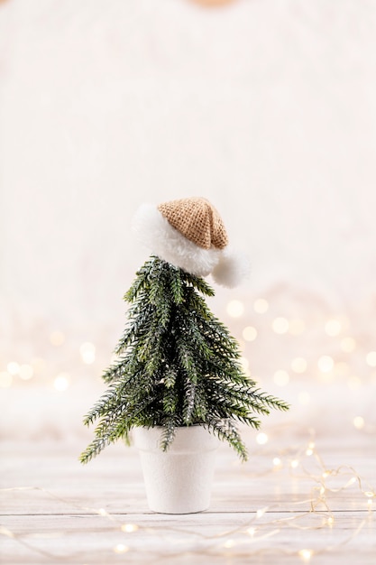 Decorato con sfondo di decorazioni per l'albero di Natale. Concetto di celebrazione per la vigilia di Capodanno.