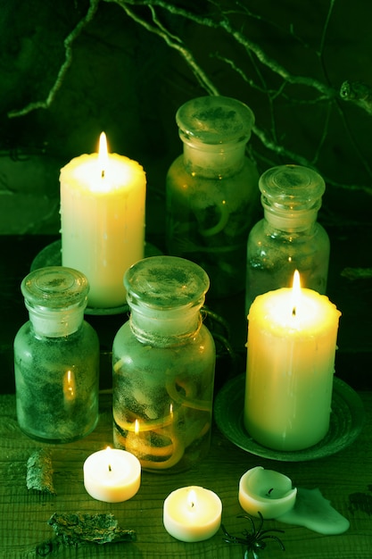 Decorazione di halloween di pozioni magiche di vasi da farmacia di strega