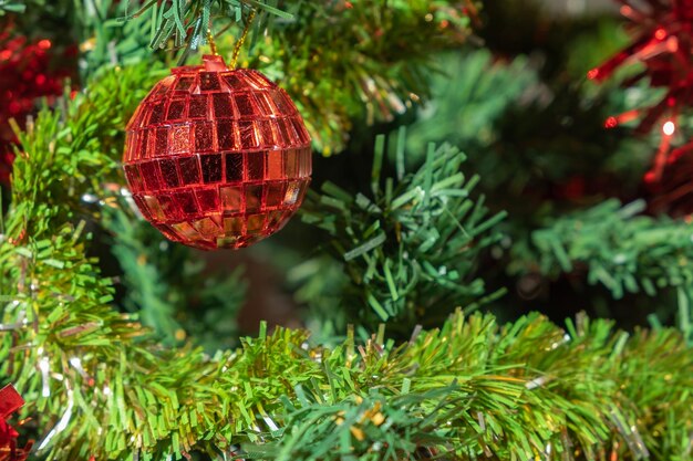 Decorazione di Natale e Capodanno Bagattelle appese all'albero di Natale