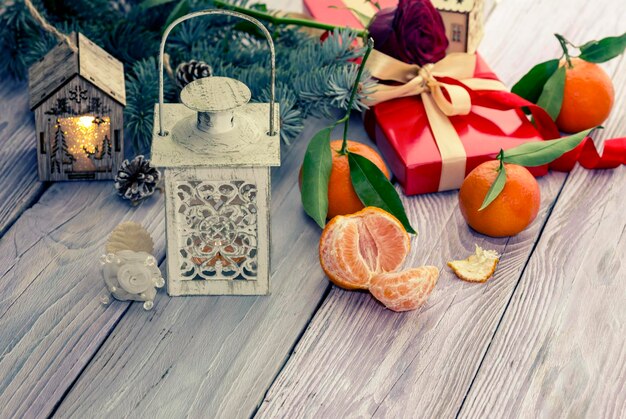 Decorazione di un tavolo di Capodanno o di Natale