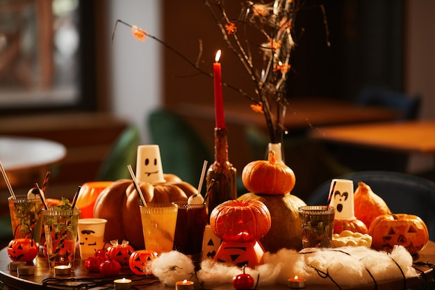 Decorazione e zucche di Halloween