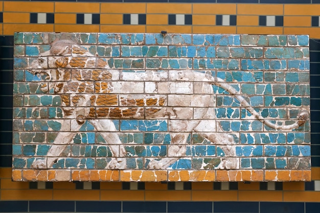 Decorazione murale da Ishtar Gate nel Museo Archeologico di Istanbul in Turchia