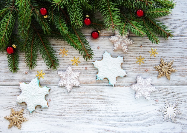 Decorazione natalizia con biscotti