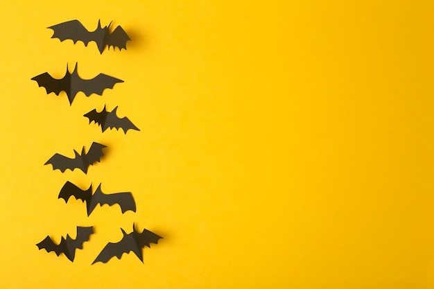 Decorazioni di Halloween con pipistrelli neri