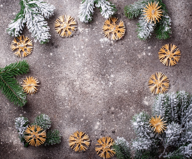 Decorazioni ecologiche per alberi di Natale in paglia