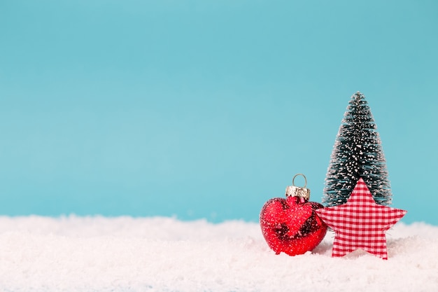 Decorazioni natalizie. Biglietto di auguri di Natale. Simbolo di Natale.