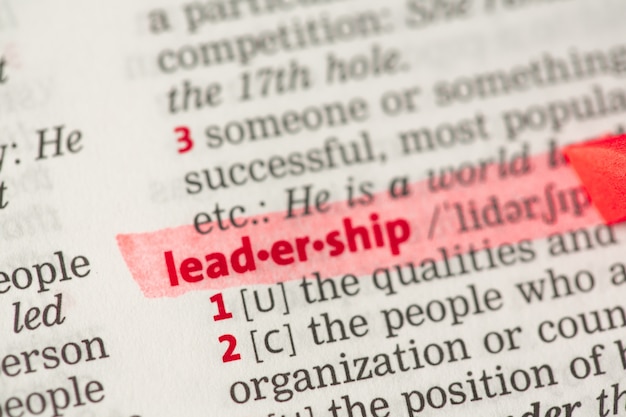 Definizione di leadership evidenziata in rosso