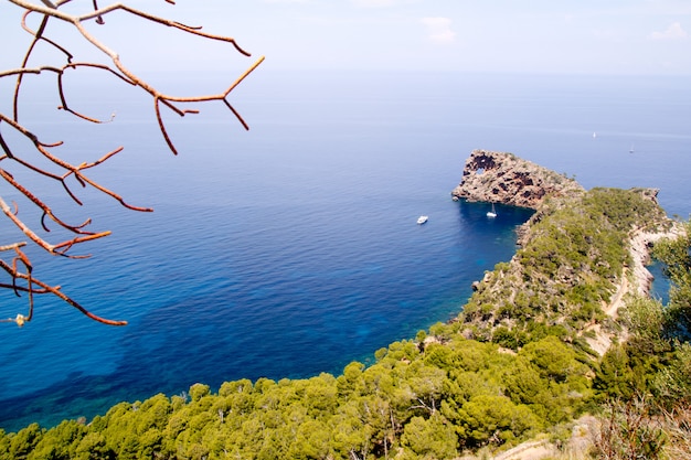 Deia Sa Foradada nella Maiorca mediterranea