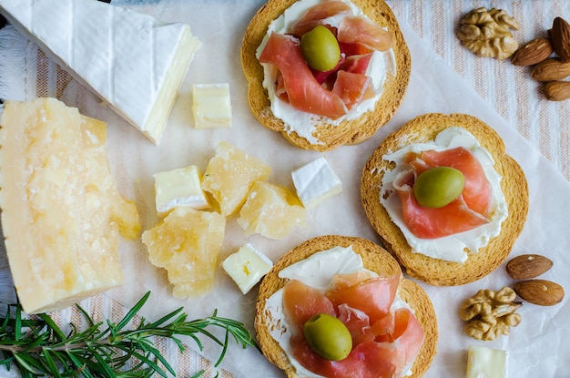 Deliziosa bruschetta al prosciutto