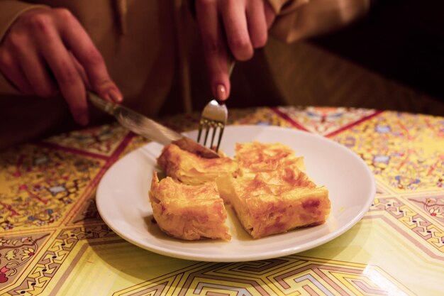 deliziosa pasta sfoglia con ripieno di formaggio