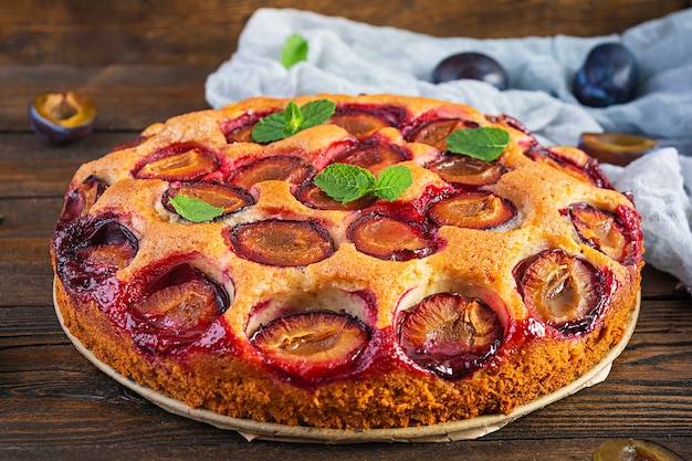 Deliziosa torta di prugne fatta in casa