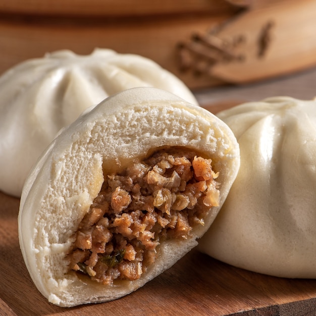 Deliziosi baozi, panini cinesi di carne al vapore