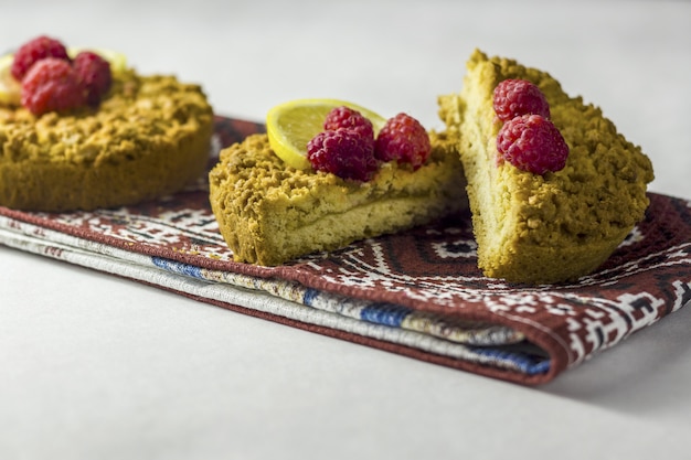 Deliziosi biscotti frollini fatti in casa frollini con lamponi