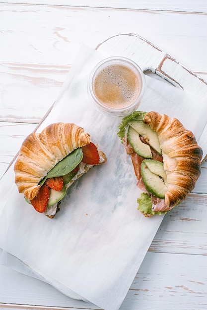 Deliziosi cornetti americani a colazione