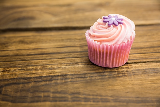 Deliziosi cupcakes su un tavolo