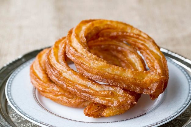 Deliziosi dolci tradizionali turchi; anello di dessert, halka tatli