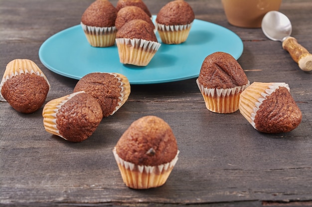 Deliziosi mini muffin al cioccolato per colazione