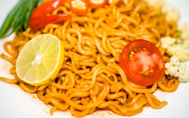 Deliziosi noodles piccanti di ramen della Corea a Kathmandu Nepal?